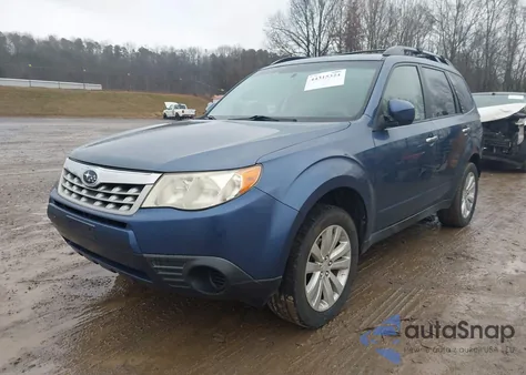 2013 Subaru Forester 2.5X Premium z USA, uszkodzony, nr VIN JF2SHADC4DH432966
